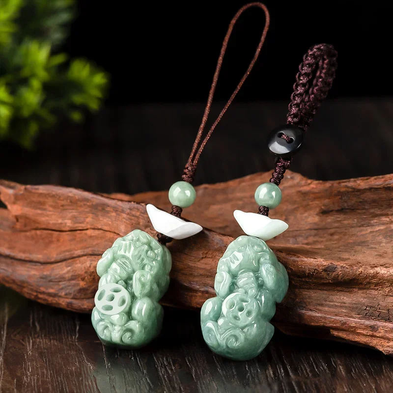 Burmese Emerald Pixiu Yuanbao  - Men Fashion Key ulasan dan harga