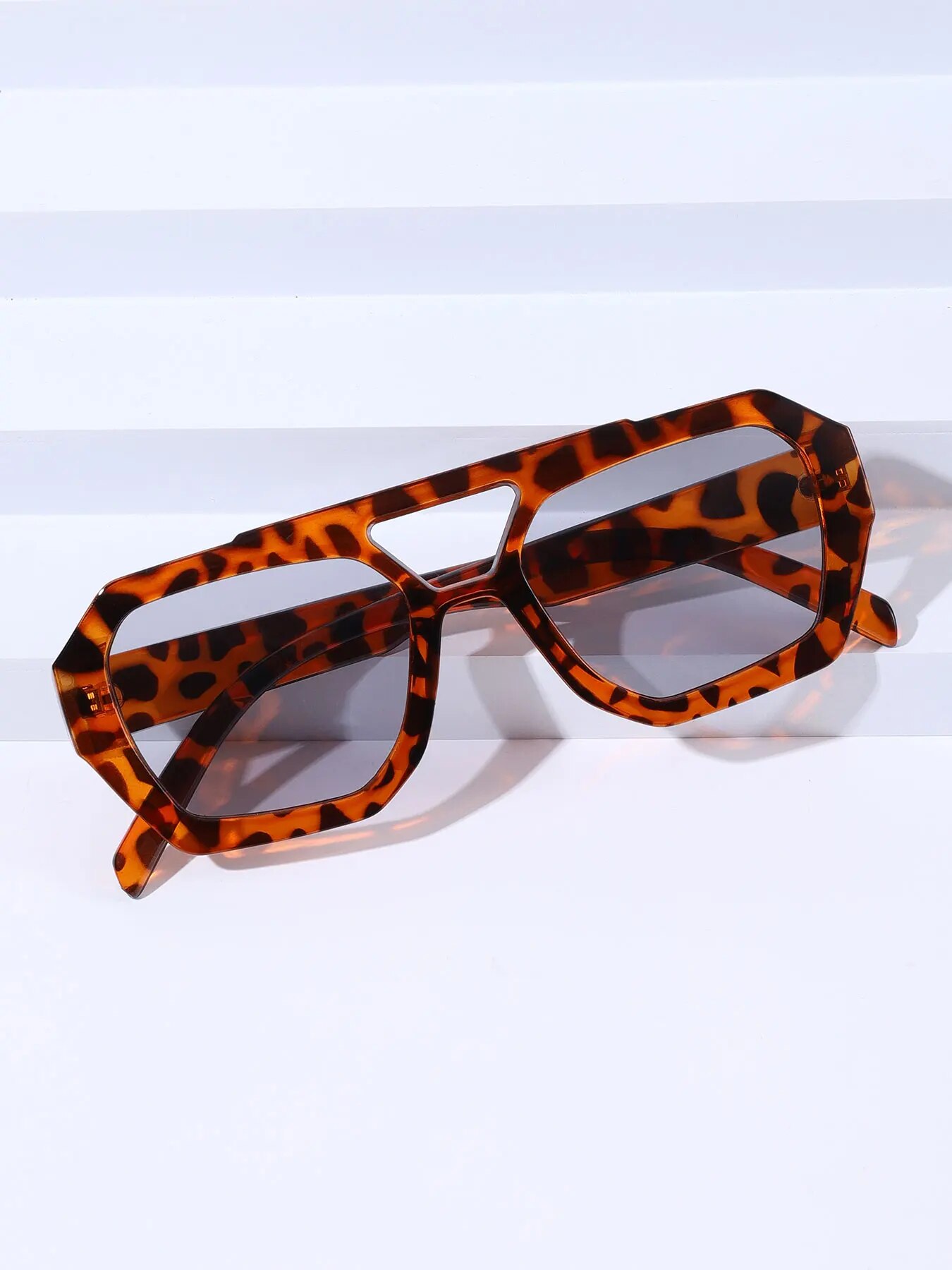 Fashion Vintage Square Irregul - Men'S Fashion Old Money ulasan dan harga